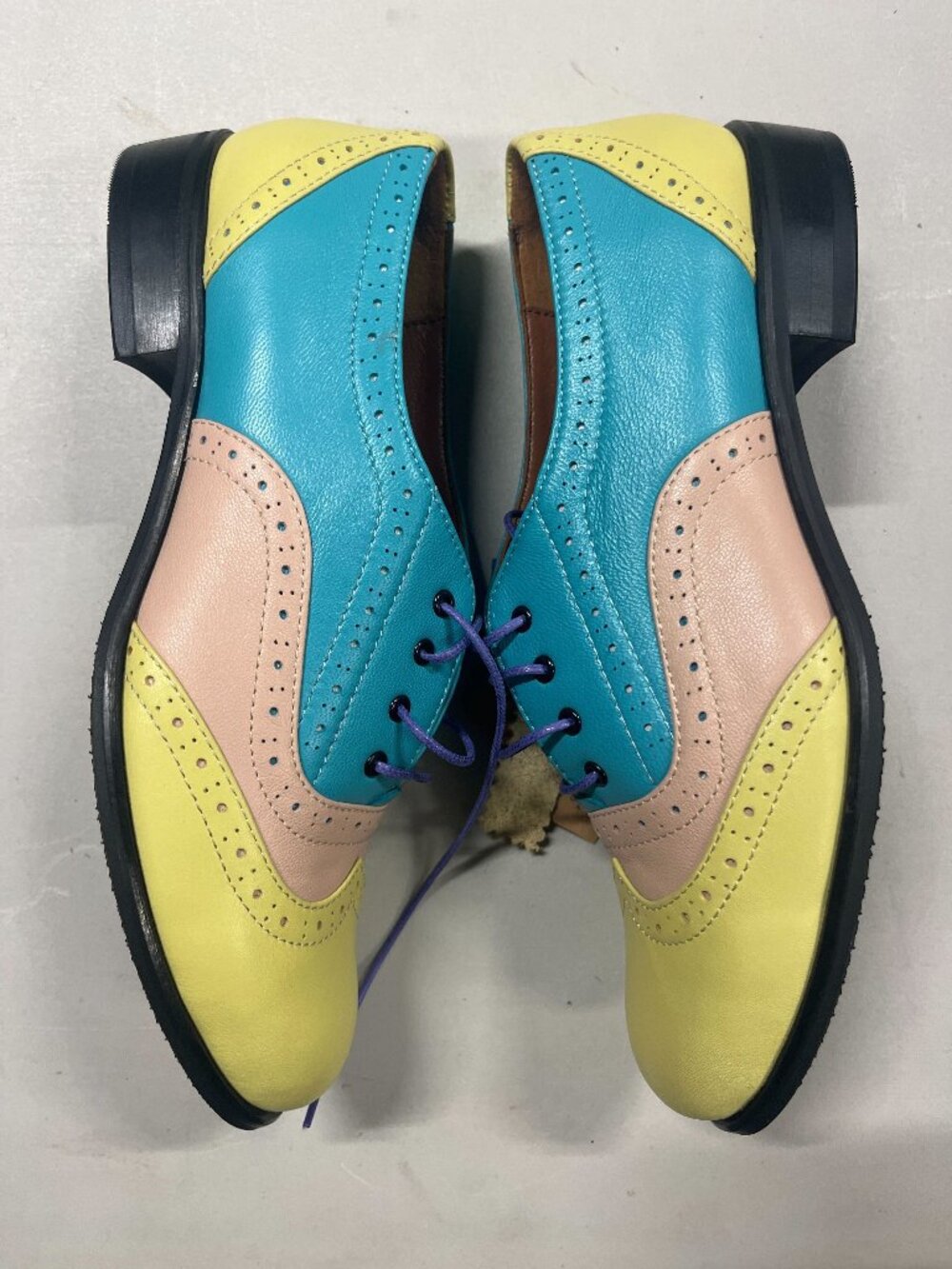 Women's dress shoes in vivid colours, summer shoes, EU 39